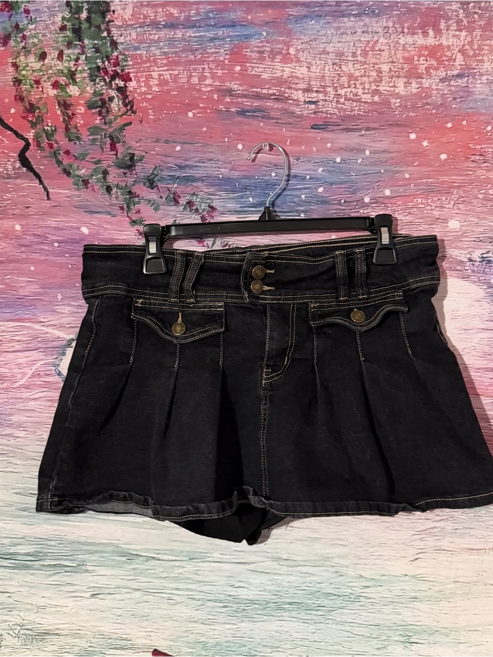 Black Pleated High-Waist Women’s Shorts